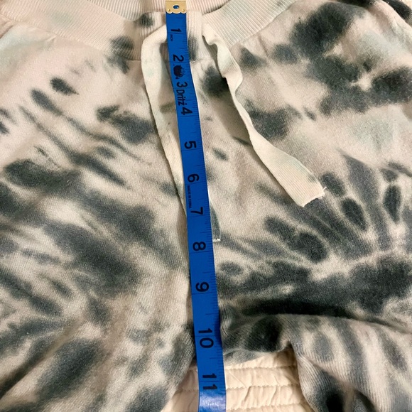 Vinta Havana tie dyed sweatpants jogg
Size small - Picture 6 of 7